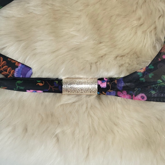 Marilyn Monroe Floral Skirted One Piece Swimsuit - M - Picture 7 of 9